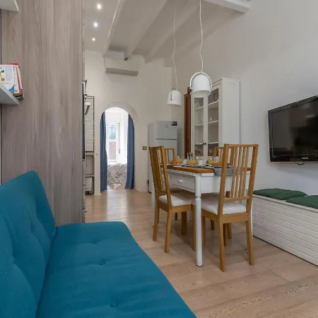 Apartment The Best Rent - One Bedroom Near Bosco Verticale *